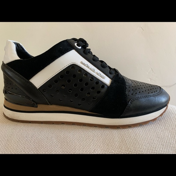 Michael Kors Size 7. Black/White leather. - Picture 2 of 4